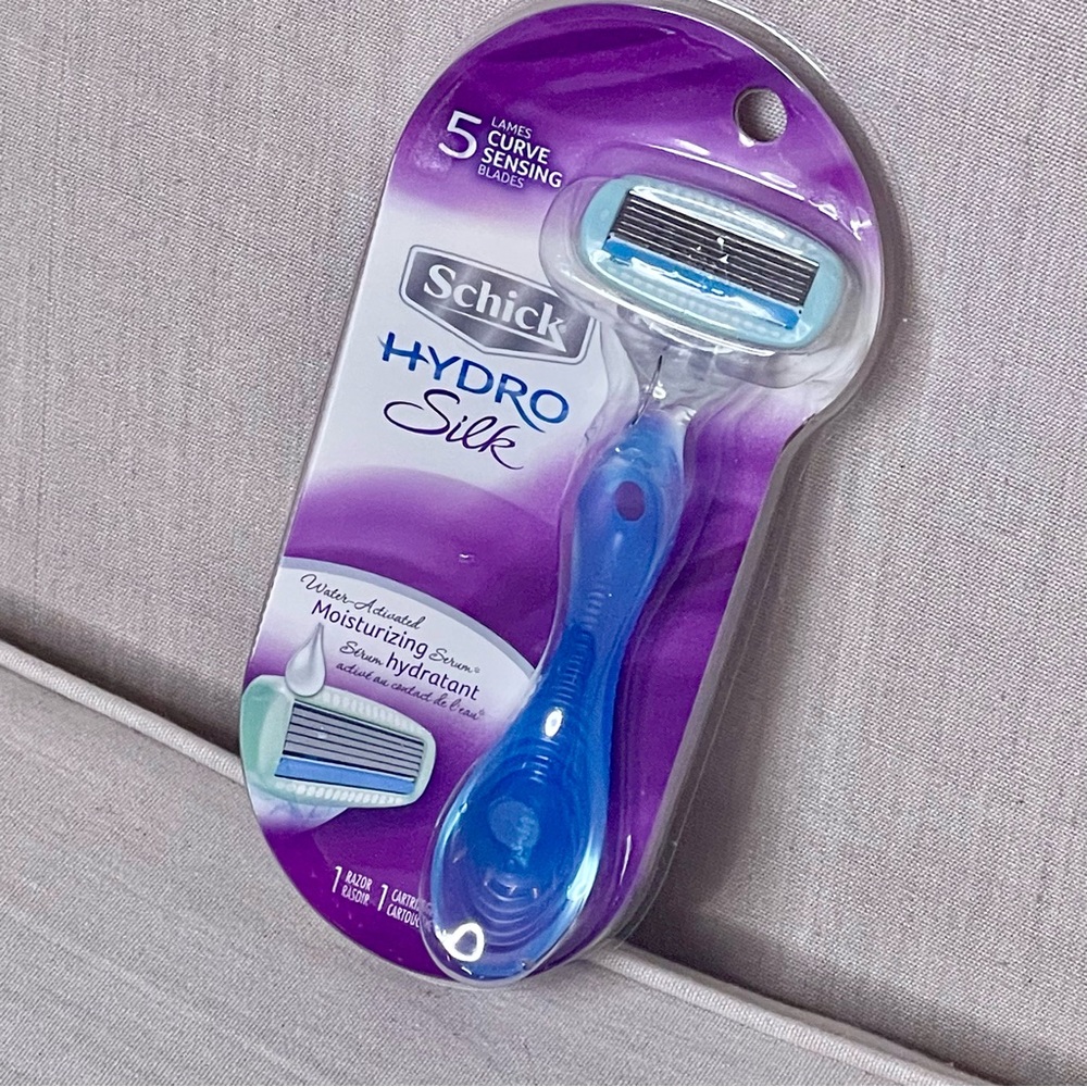 💜 New Sealed Schick Hydro Silk Skin Razor for Women 5 Curve Sensing Blades